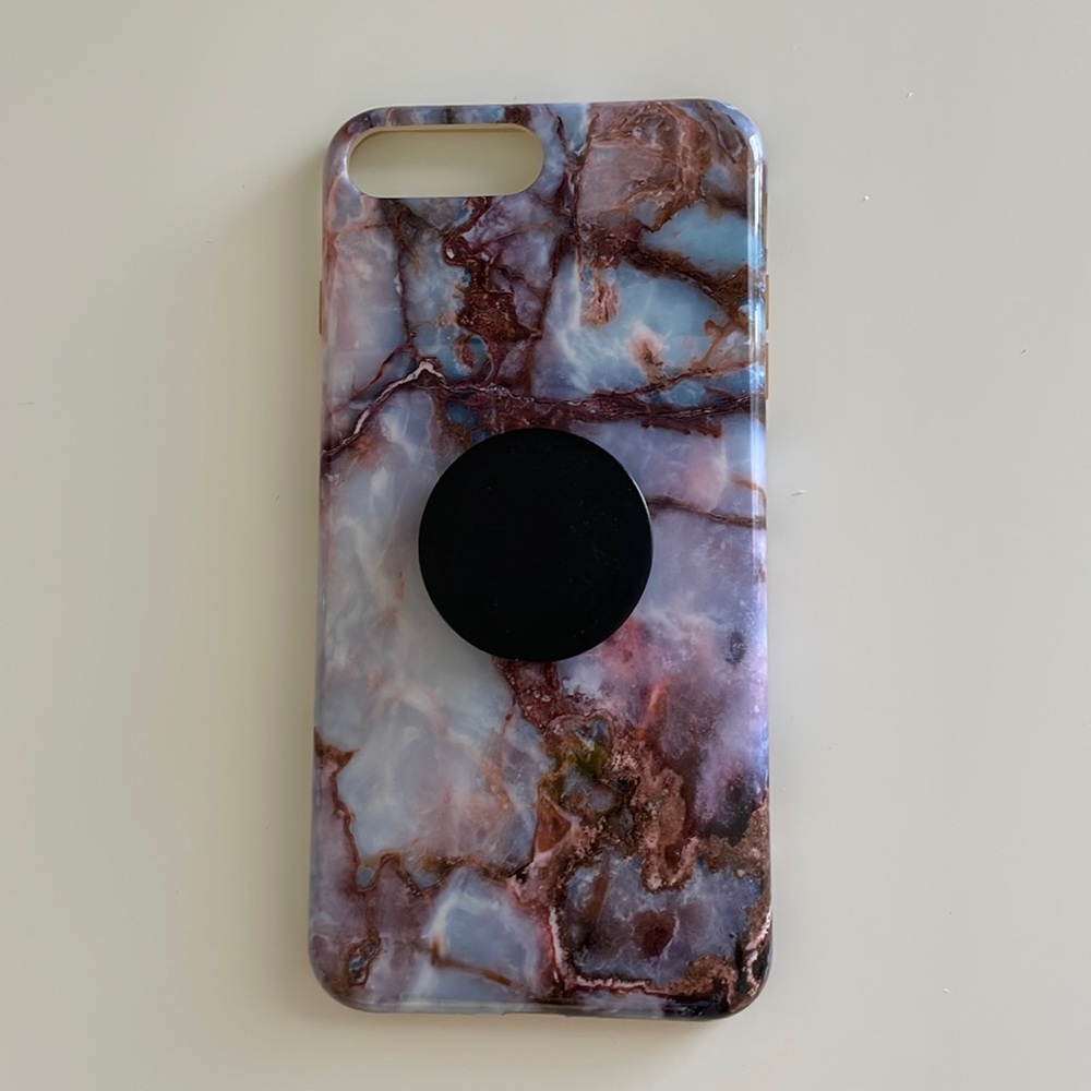 Velvet Caviar iPhone 8+ case and pop socket